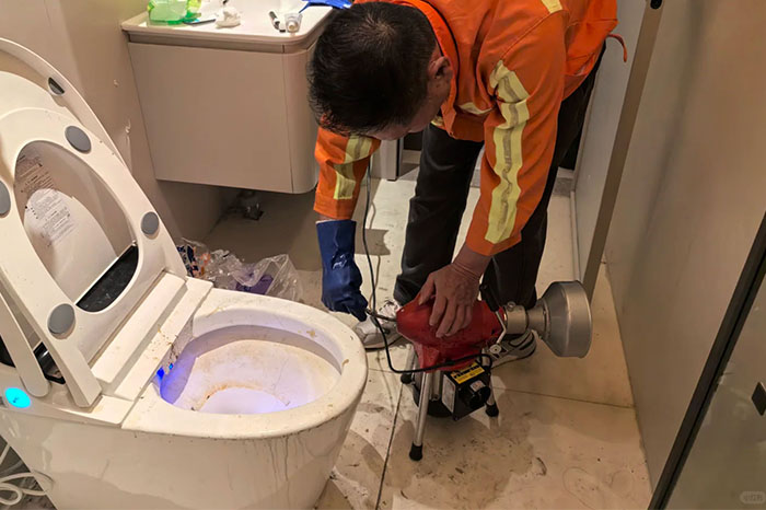 師傅上門疏通馬桶 師傅上門疏通馬桶